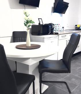 Fuldatal Apartment | Kassel - Modernes Apartment in Fuldatal mit Parkplatz & WLAN - OneN8