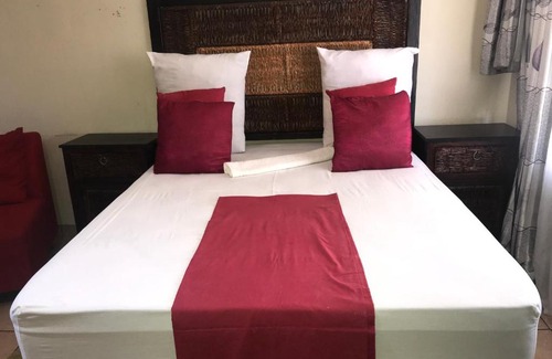 Secunda House | Kaste Guesthouse Secunda