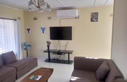 Livingstone Apartment | Kasuda three bedrooms house in Livingstone