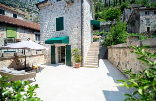 Kotor Old Town Apartment | Katareo Apartments