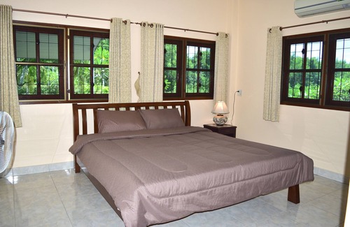 Phongprasan Hotel | Kate House Bangsaphan