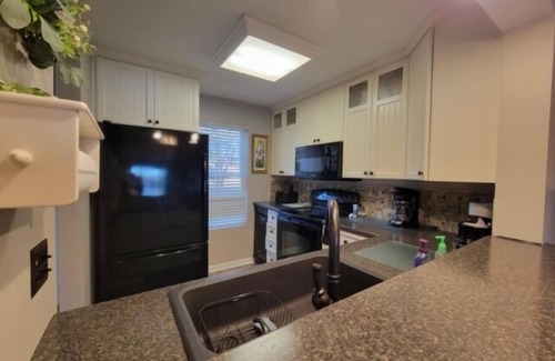 North Shore House | Kates Cottage: Kayaks, Wifi, Main Channel View, close to everything