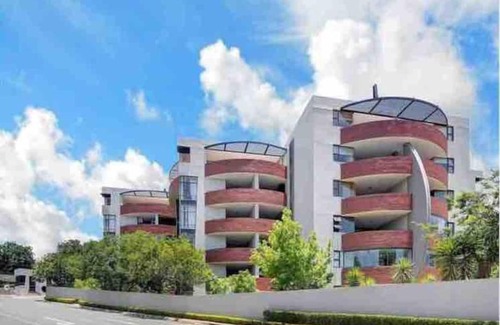 Sandown Apartment | Katherine Quay 312