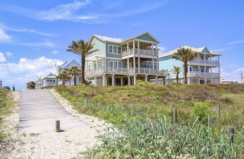 Beachside Village Cottage | Kathie's Beachfront Kottage