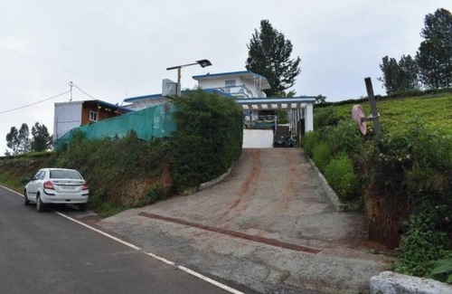 Ooty Cottage | Kathiresan's Diamond hill view cottage
