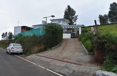Ooty Cottage | Kathiresan's Diamond hill view cottage