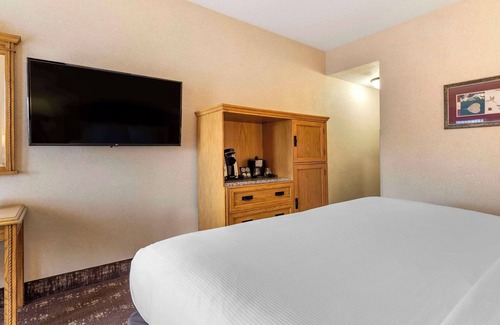 Seaside Hotel | Kathryn Riverfront Inn, an Ascend Collection Hotel