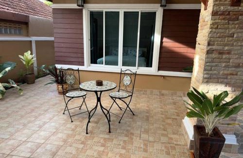 Kathu House | Kathu Home with Mountain View