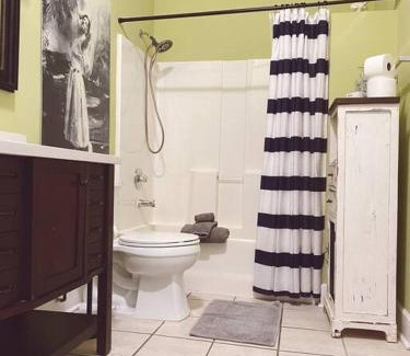 Lexington House | Kathy's Place - Pet Fee Additional Charge