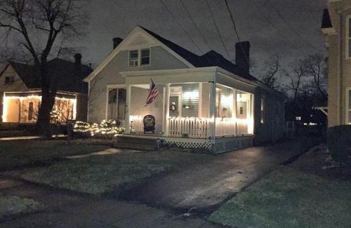 Lexington House | Kathy's Place - Pet Fee Additional Charge