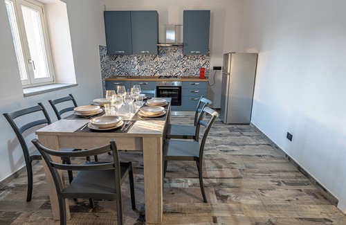 Castelnuovo Calcea Apartment | Katia House - Sunflowers Apartment