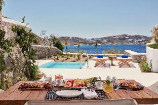 Agios Ioannis Hotel | Katikies Mykonos - The Leading Hotels of the World
