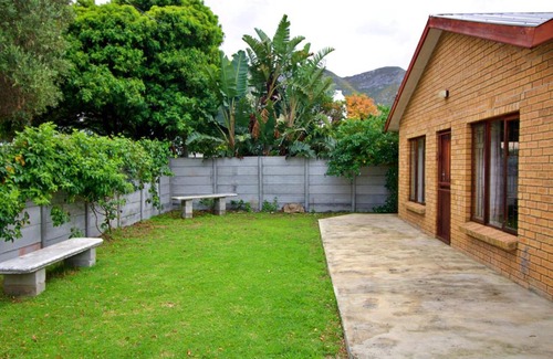 Hermanus Apartment | Katinka Self-Catering
