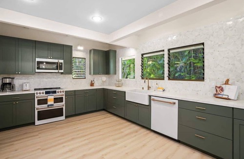 Princeville House | Kauai Mermaid Queen Sanctuary - Sleeps 16 - A/C!