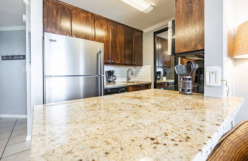 Kihei Condo | Kauhale Makai 433 Oceanview 2BR/2BA Condo with Lanai and Resort Amenities