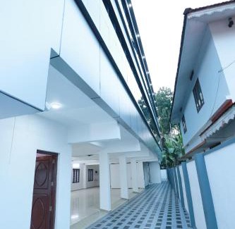 Kulanada Hotel | Kausthubhom Residency