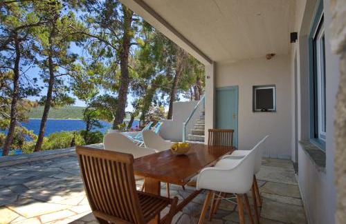 Agios Petros Villa | Kavos Villa