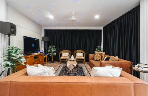 Central District Villa | Kawane Natassha Villa by RR JBcity