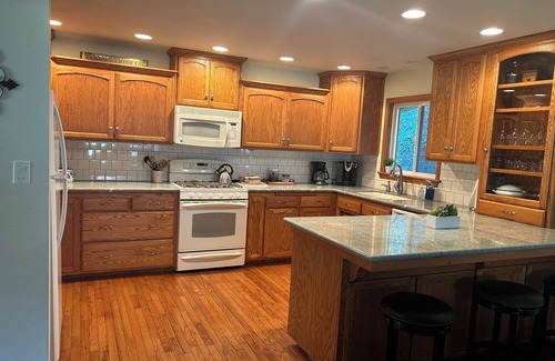 Three Rivers House | Kaweah View 3-bedroom house in Three Rivers WiFi and AC