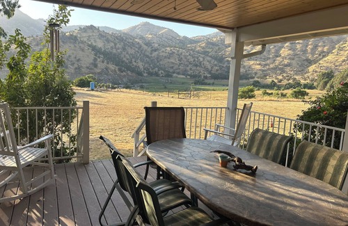 Three Rivers House | Kaweah View 3-bedroom house in Three Rivers WiFi and AC