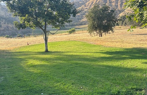 Three Rivers House | Kaweah View 3-bedroom house in Three Rivers WiFi and AC
