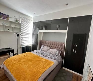 Stockwell Apartment | Kay Road