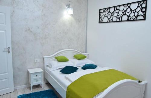 Sibiu Old Town Apartment | KAYA STUDIO