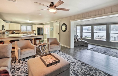 Rockwell House | Kayaks, Dock: Waterfront Escape on Lake Hamilton!