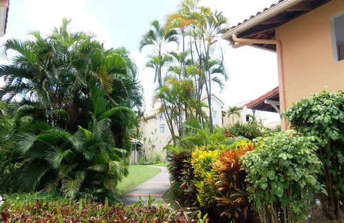 Sainte-Anne Apartment | KAYDANY F2 air-conditioned/wifi in residence with swimming pool near the beaches of Ste Anne