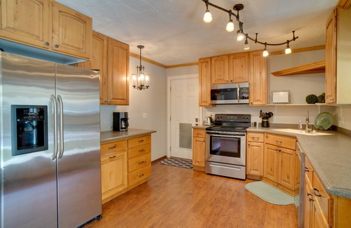 Kaysville House | Kaysville Group Getaway 26 Mi to Snowbasin Resort!