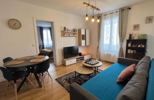 Le Kremlin-Bicetre Apartment | KB 18 Métro 14 et 7 - Free Parking