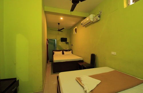 Kurinjipadi Hotel | KB Lodge
