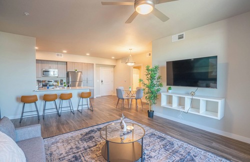 Tempe Apartment | KB - V on Broadway