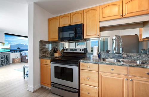 Honokowai Condo | KBM Resorts:100% Legal TVR Hale Ono Loa HOL-409, Penthouse, Oceanfront, Free Rental Car!