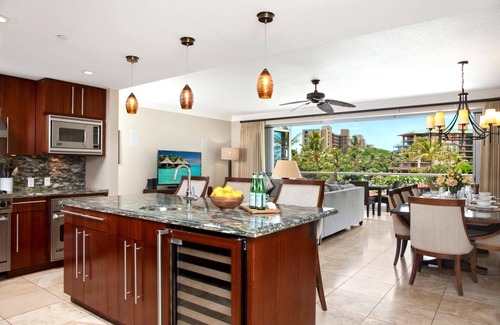 Honokowai Condo | KBM Resorts | FREE CAR | Honua Kai Hokulani | Oceanfront | 11-Bedroom Condo | Private BBQ on Balconies! HKH-201/03/04/11