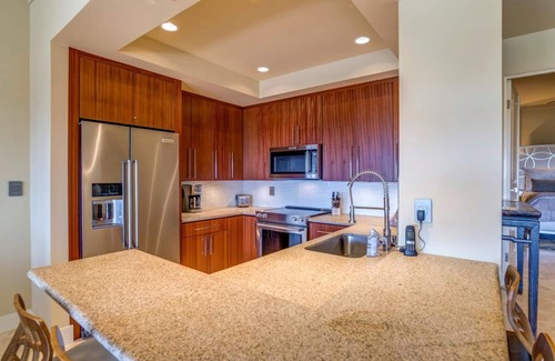 Kapalua Apartment | KBM Resorts: Kapalua Golf Villa KGV-23P2, Breathtaking, Remodeled Luxurious, Includes Rental Car!
