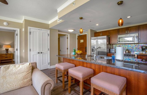 Honokowai Condo | KBM Resorts | Spacious 3-Bedroom Honua Kai Collection | Multi Unit Listing | Same Floor | Ocean Views + 2 Free Rental Cars! HKH-236/38