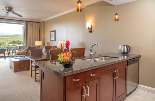 Honokowai Condo | KBM Resorts | Spacious Ocean View 3-Bedroom Honua Kai Collection | Multi Unit Listing | Same Floor | 2 Free Rental Cars! HKK-513/24