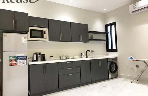Riyadh Apartment | Kease Arid H -3 Luxury Gold Balcony AG12