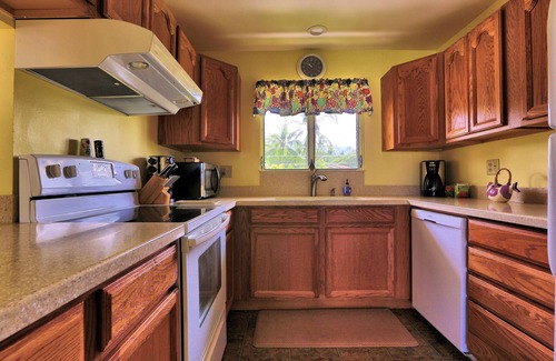 Keauhou Apartment | Keauhou Palena - 2nd floor unit overlooking the golf course KP604