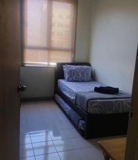 Kampung Tanjung Kapur Apartment | Kediaman Kapas - Modern loft overlooking Kapas Island