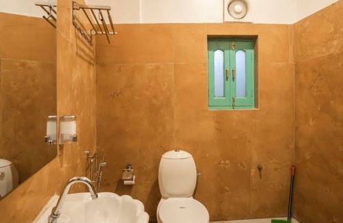 Lake Swaroop Sagar Hotel | Keekoo Udaipur