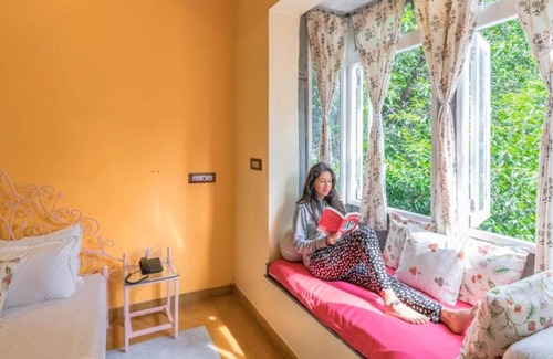 Lake Swaroop Sagar Hotel | Keekoo Udaipur
