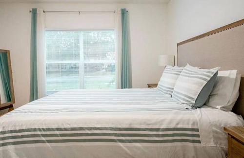 Jupiter House | Keep calm in Jupiter! 5 mins to the Beaches ++