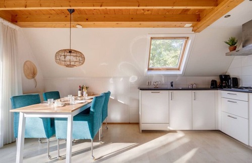 Zwiggelte House | Keep I Charming Cottage with Exclusive Garden