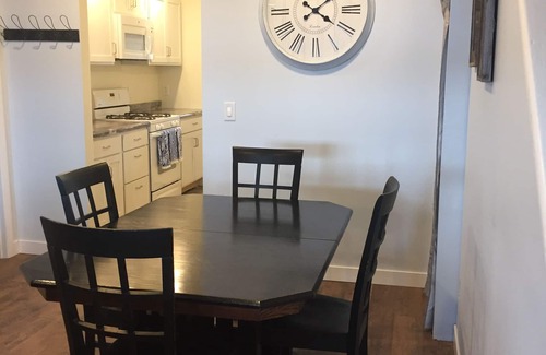 Delton House | "Keep It Reel" Lakefront Cottage on Upper Crooked Lake Delton, MI $1400/week