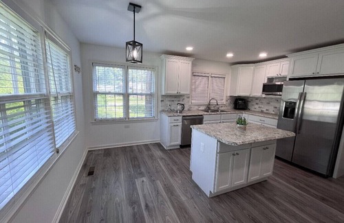 Bainbridge House | Keep it simple at this peaceful and centrally-located place.