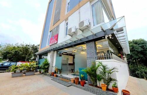 Bengaluru Hotel | Keerthis Royal Suites - Near International Airport Terminal 1 and 2