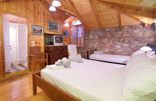 Mazarakata House | Kefalonian Kastro 4 Residence