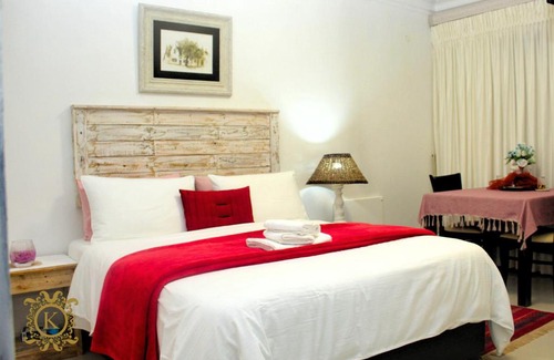 Khayelitsha Bed & Breakfast | Kefus Guesthouse
